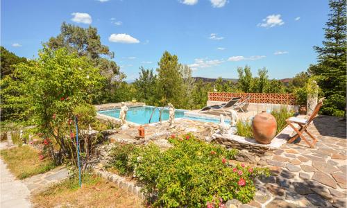 Cozy Home In Bordezac With Kitchenette