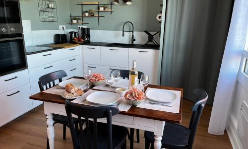 Lostendro, appartements vue port