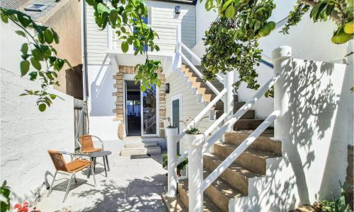 4 Bedroom Nice Home In Saint-pierre-quiberon
