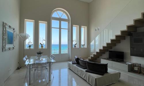 Luxury Loft on the Sea