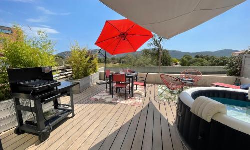 Superbe appartement sur le port, jacuzzi, piscine