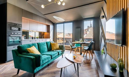 LOFT EN VILLE - Duplex Terrasse coeur historique avec vue dégagée & Parking souterrain Offert