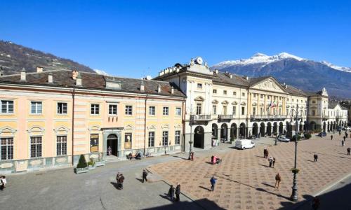 Le finestre su Aosta-CIR0095-