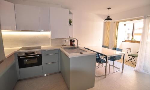 Albert 1er · Chic One-Bedroom Apartment with Parking - StayInAntibes