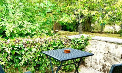 Tranquil 1 Bed Gite Walking Distance to Eymet