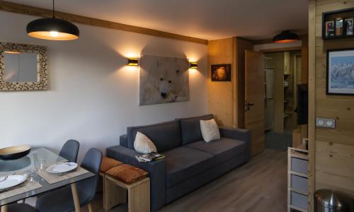 Courchevel 1550 - SUPERBE appartement SKIS AUX PIEDS !