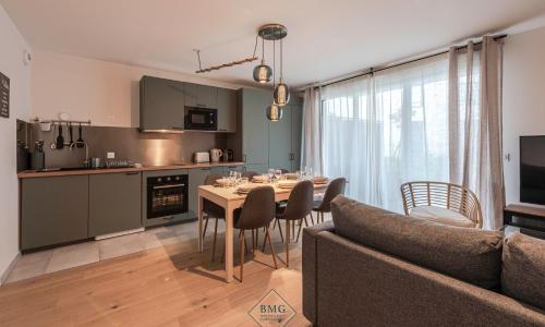 Ariane place Disneyland BMYGUEST