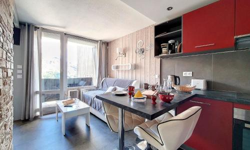Appartement Les Menuires, 2 pièces, 4 personnes - FR-1-344-896