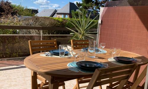 Trouville, appartement rénové avec grande terrasse au calme