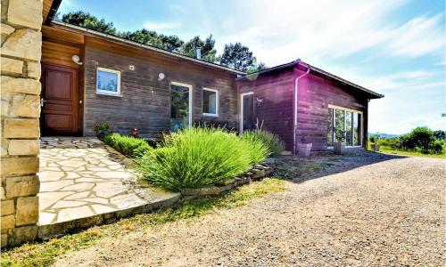 Nice Apartment In Saint-privat-des-vieux