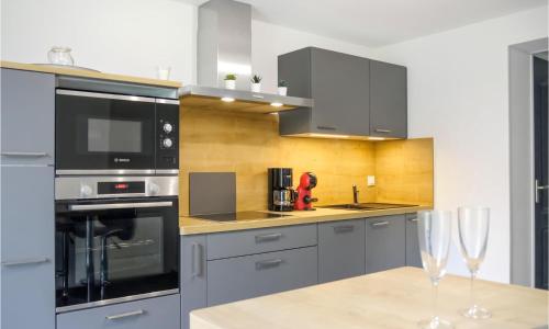 Gorgeous Apartment In Pirou With Kitchen
