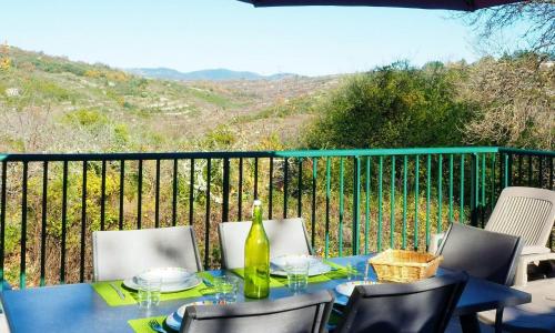 Lovely holiday home with terrace and garden, Villemagne-l'Argentière