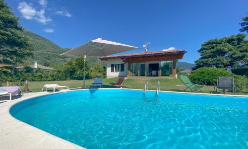 Paradiso-Boschetto Strand Bungalow mit Pool