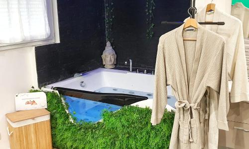 Suite Jacuzzi Privatif Plage Des Catalans