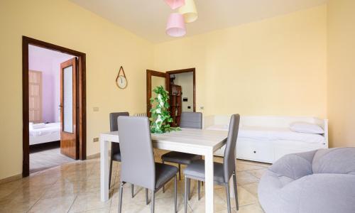 Vico Lungo Teatro Nuovo 20