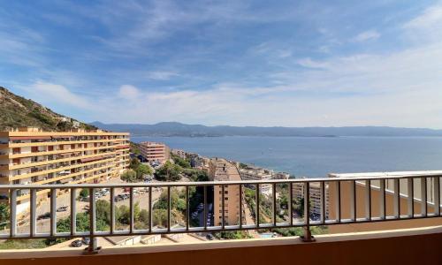 Nouveau ! T2 neuf avec vue imprenable mer