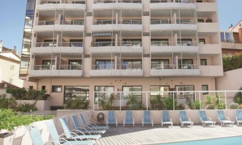 Appartement résidentiel avec piscine