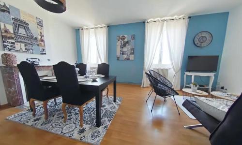 Logement Place d'Erlon hypercentre avec balcon