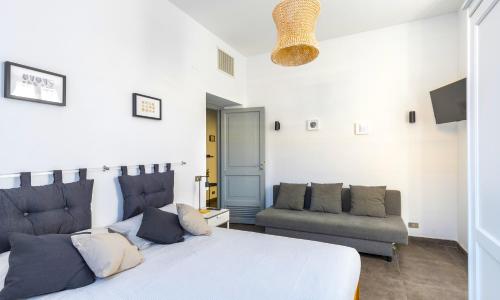 Hostly - Nicole Apartment Volturno- Full Rome Center