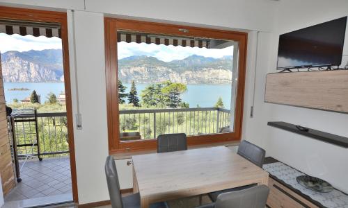 Apartment La Perla With Pool