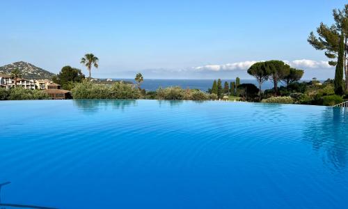 CAP ESTEREL Allée des Fleurs - Appartement CLIMATISE 5 personnes vue mer