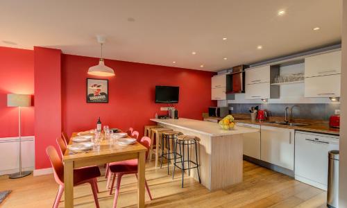 BIOLAY 2 - Alpes Travel - Central Chamonix - Sleeps 4-6