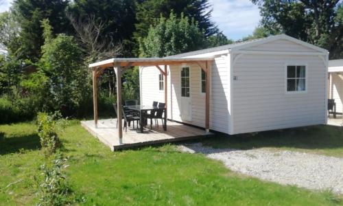 Hébergements sur camping au bord de la mer