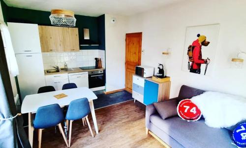 Appartement avec piscine & jardin pied de la télécabine