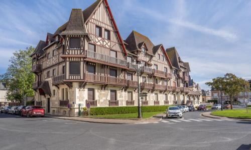 Apartment Le Normandie Home by Interhome