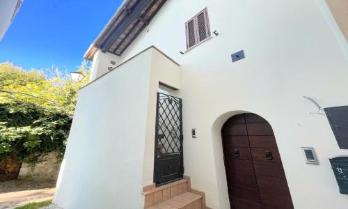 Spoleto storico spacious city house - car unnecessary - wifi - sleeps 10