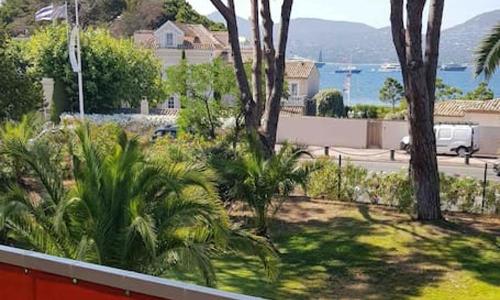 Studio à Saint tropez avec terasse face à la mer