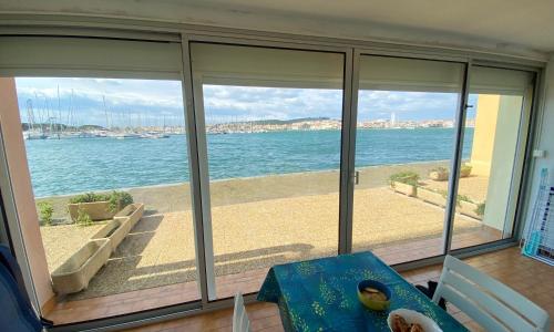 Appartement de 2 chambres a Agde a 500 m de la plage avec vue sur la mer piscine partagee et terrasse amenagee
