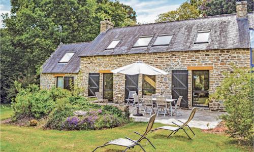 3 Bedroom Stunning Home In Pont Aven