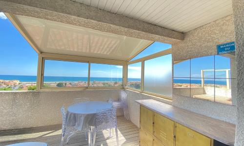 Magnifique maison vue sur la mer avec piscine commune à 800m de la plage