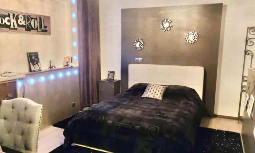 L'Entrée des Artistes Studette avec terrasse - LAVALOC