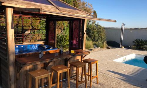 Piscine ET JACUZZI ST GEORGES DE DIDONNE a 1km de la plage