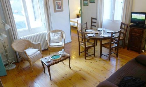 Appartement Bagnères-de-Luchon, 3 pièces, 7 personnes - FR-1-313-188