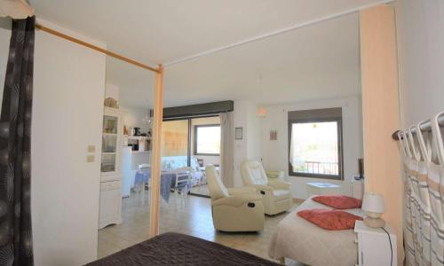 Appartement Ruoms, 1 pièce, 2 personnes - FR-1-382-151