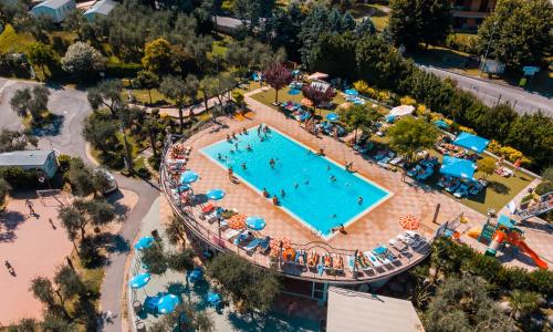 Albatross Mobile Homes on Camping Eden