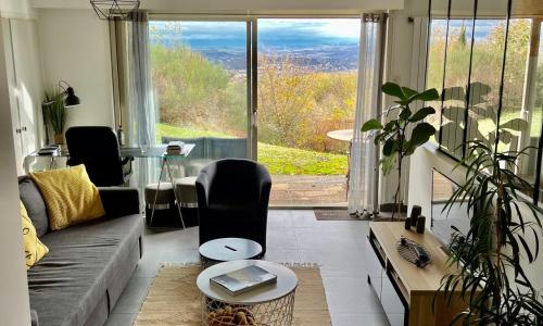 Chez Isa, loft 55m2, jardin, vue, parking, entrée autonome