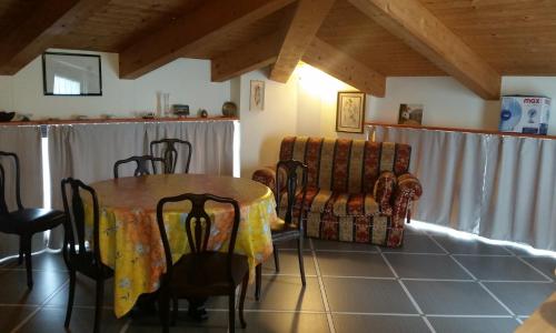Comfortable attic with parking space in the town of Chiavari num001