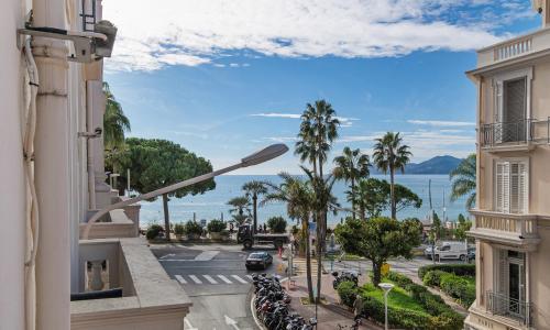 Palais Miramar - Suite & A18 - Vue Mer - Croisette Emplacement Unique - 20M Plage - WIFI - Clim