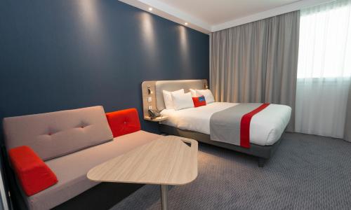 Holiday Inn Express Paris - Velizy, an IHG Hotel