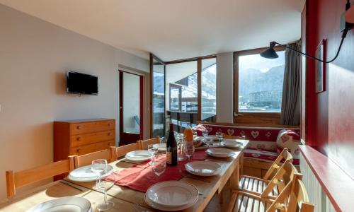 Apartment Les Roches Rouges by Interhome