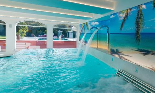 Vip's Motel Luxury Accommodation & Spa