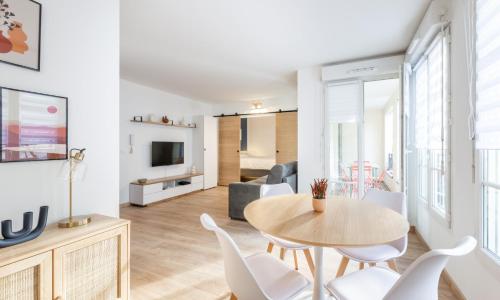 Home Sweet Home by Plaza