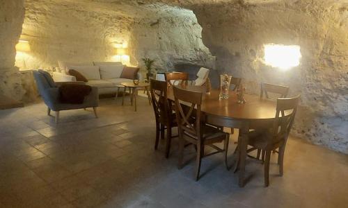 Troglo entre Caves et Châteaux