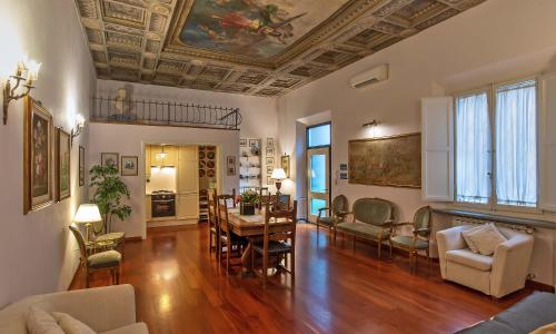 MDR Antinori Apartments