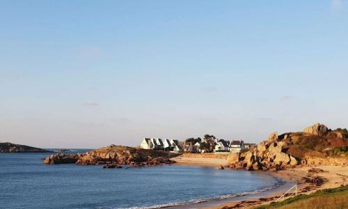 Maison Trégastel, 1 pièce, 2 personnes - FR-1-368-211