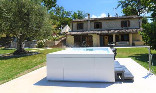 Villa Anna Heated Pool and two jacuzzi